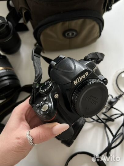 Зеркальный фотоаппарат Nikon D3000 + объективы