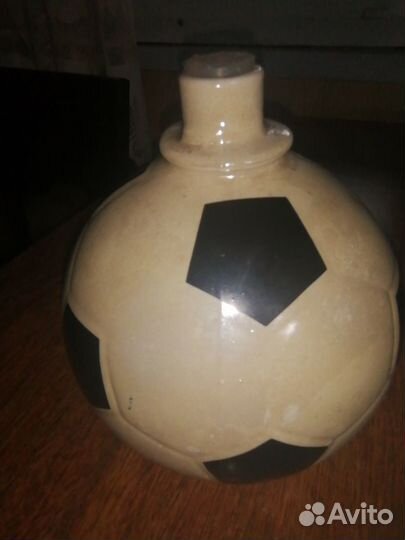 Сосуд сувенирный в виде футбольного мяча