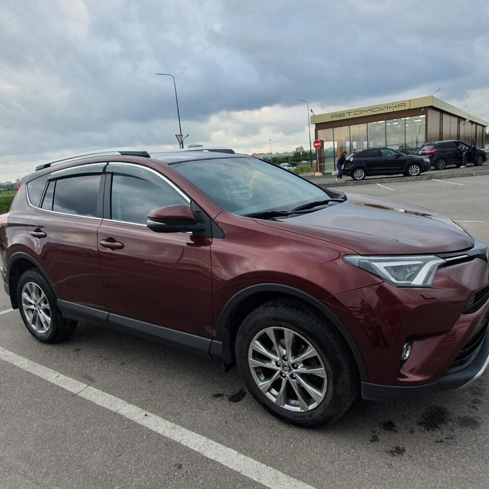 Toyota RAV4: фото владельца