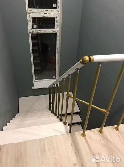 Металлокаркас лестницы