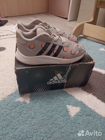 Кроссовки adidas