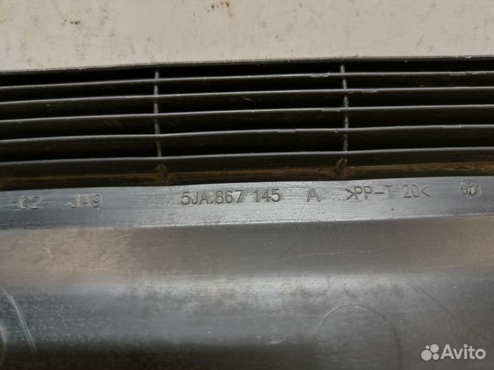 Перегородка Крышка багажного отделения левая Rapid