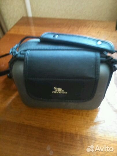 Кинокамера canon FS 100 новая