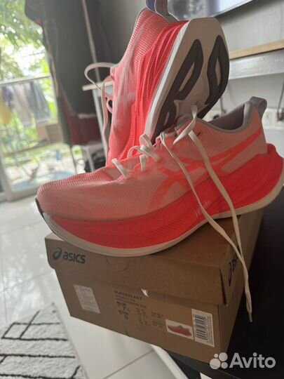 Беговые кроссивки Asics superblast