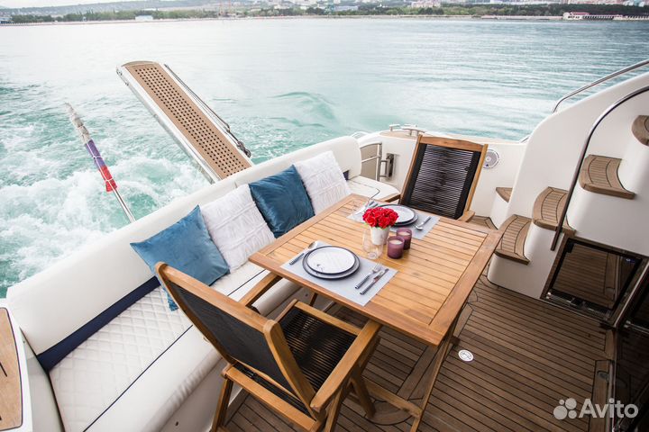 Моторная яхта Princess 42 (012)