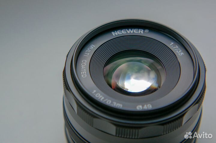 Объектив Neewer 35mm f/1.7 Sony E