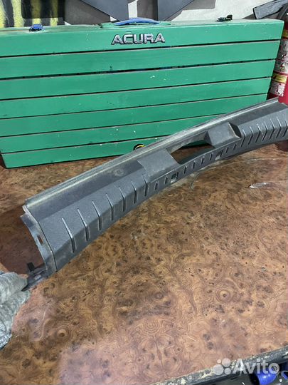 Накладка замка багажника Ford focus 2