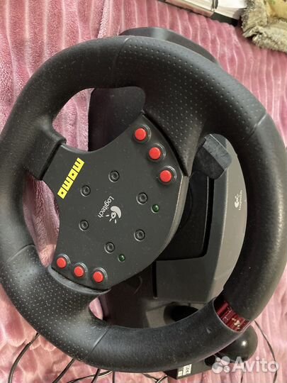 Руль logitech momo racing