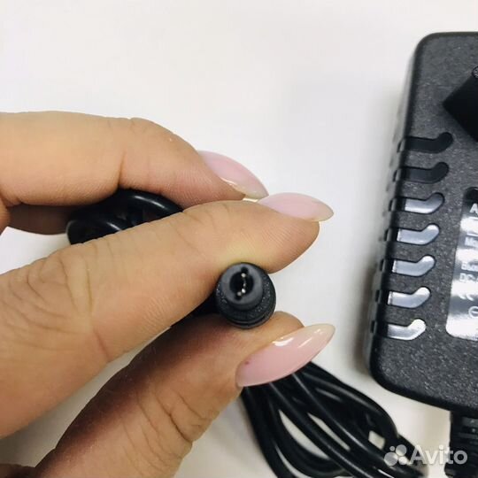 Блок питания 5V,2A штекер 5,5*2,1 LP- 70