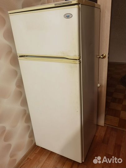 Холодильник на запчасти