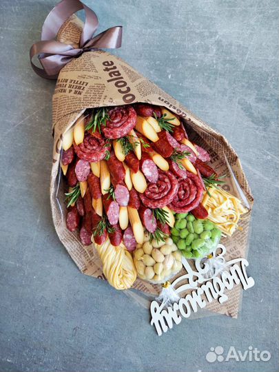 Съедобный мужской колбасный букет