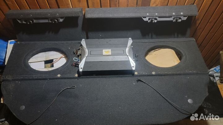 Полка задняя Toyota Caldina 246