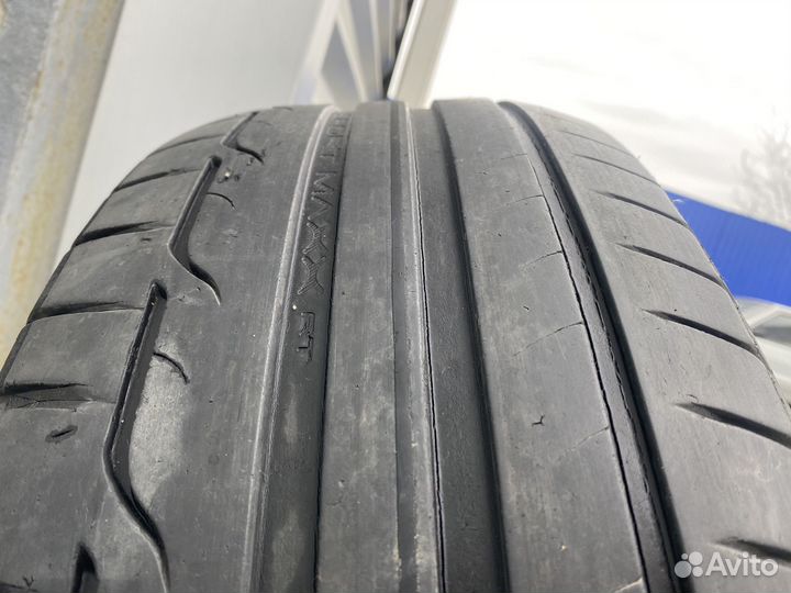 Dunlop SP Sport Maxx RT 235/55 R17