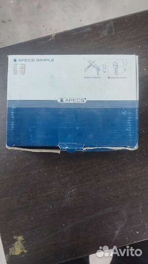 Замок врезной с ручкой