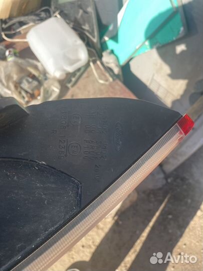 Фонарь задний правый ford focus 2 универсал