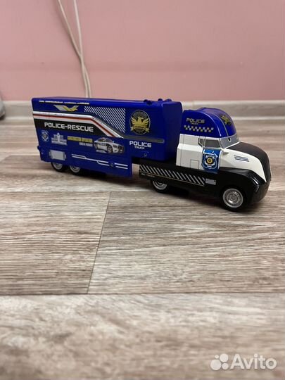 Машинка игрушка