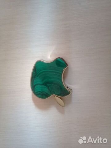 Подарок Газовая зажигалка Яблоко из малахита