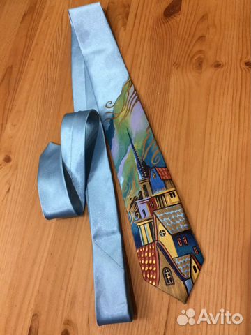 Подарок девушке: галстук «Европейские мотивы»