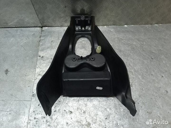 Консоль центральная Renault Sandero 1 K7M