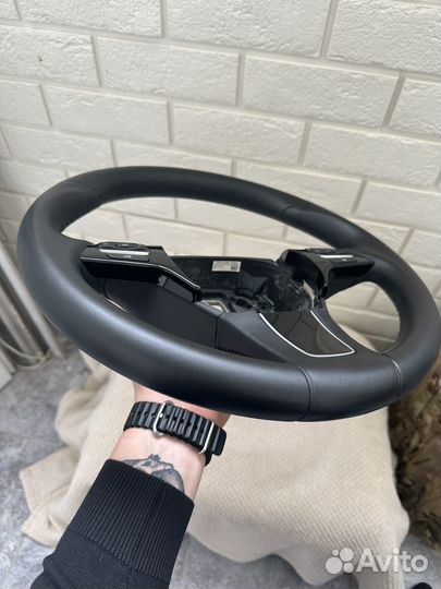 Руль volkswagen touareg NF/FL состояние нового