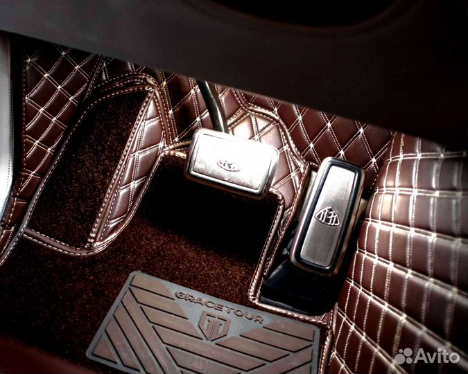 Автоковрики на Mercedes-Benz Maybach GLS 2021г