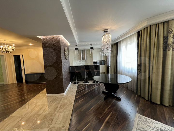 4-к. квартира, 141,8 м², 17/19 эт.