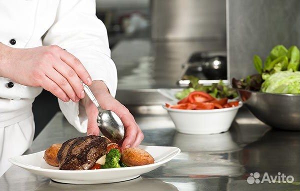 Повар - помощник повара с проживанием на море