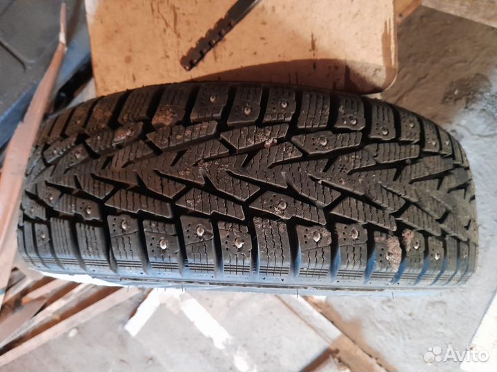 Зимняя резина на авто r14