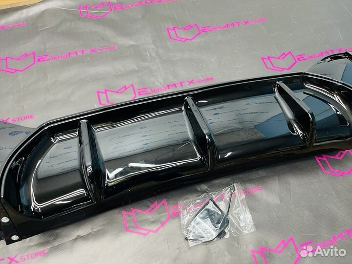 Диффузор BMW F20 LCI 1x1 черный глянец