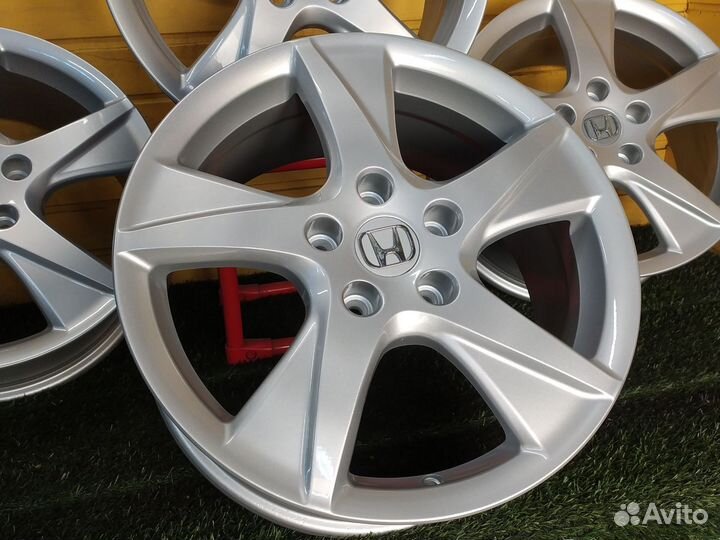 Диски Honda R17 J7.5 5*114.3 ET55 DIA64.1