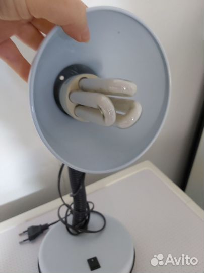 Лампа настольная