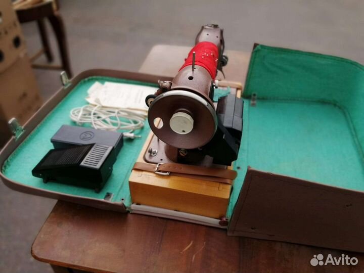 Швейная машинка Подольск 2 М -33