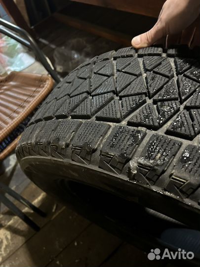 Bridgestone Blizzak DM-V2 265/60 R18