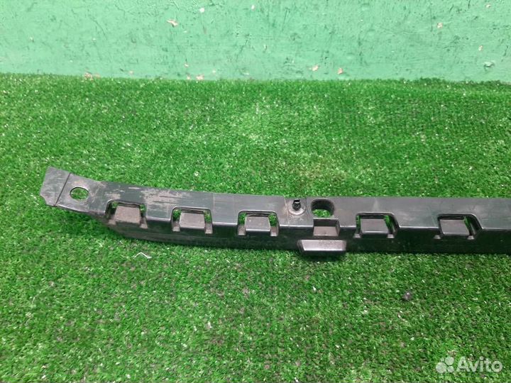 Кронштейн бампера заднего правый Mercedes Benz E