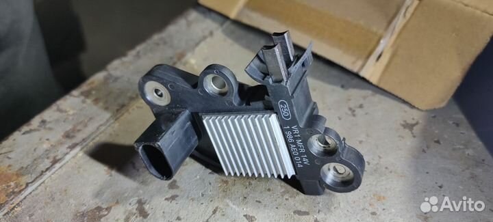 Реле регулятор генератора bosch новый