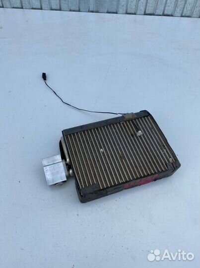 Радиатор кондиционера салона Nissan Serena C24