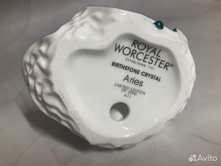 Фигурка фарфор 2000 Royal Worcester лимит.серияA11