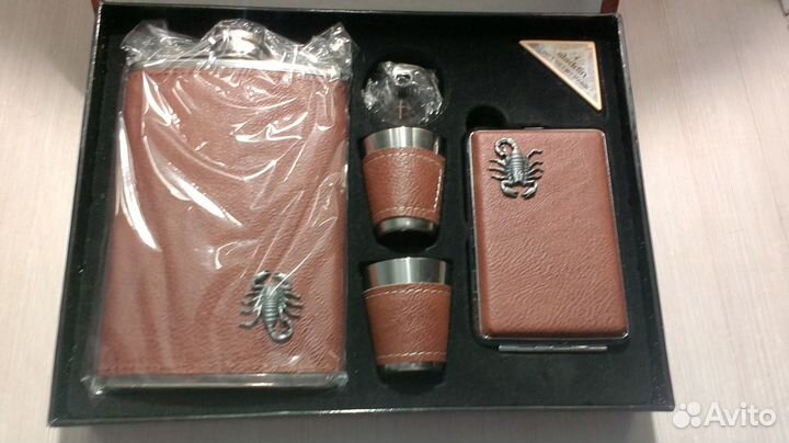 Фляжка в наборе