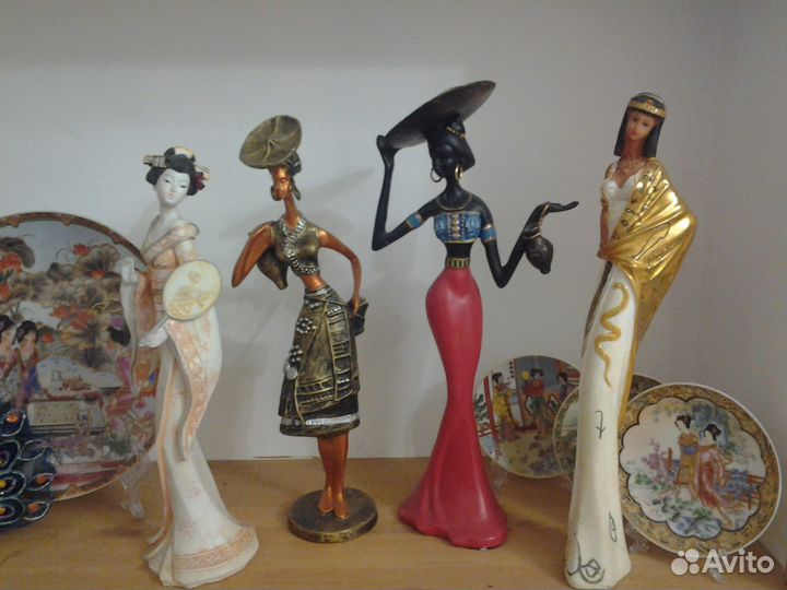 Сувениры статуэтки