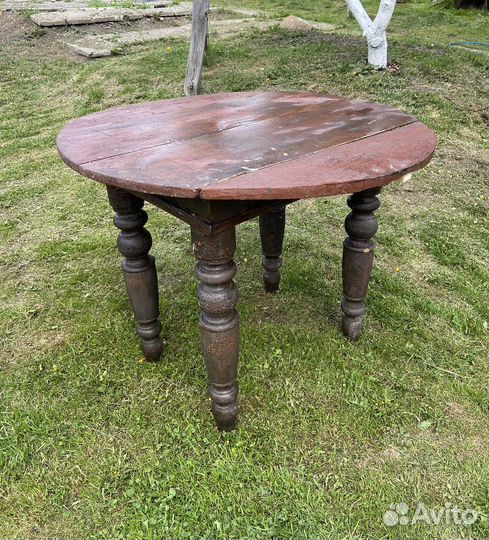 Старинный стол