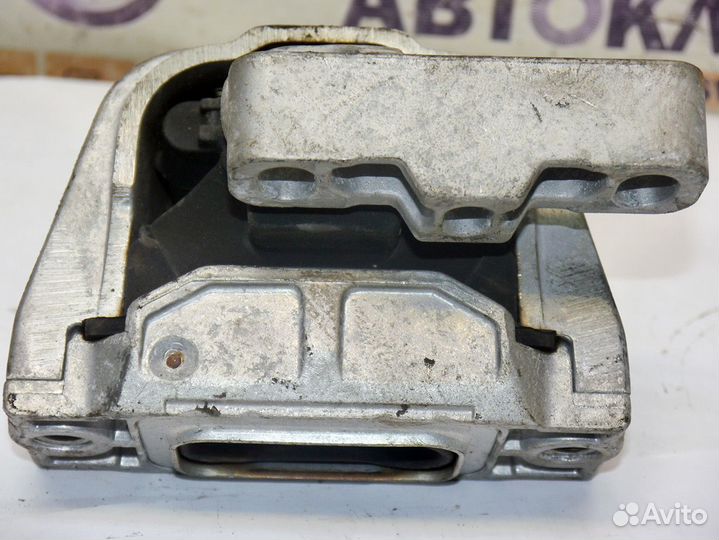 Подушка двигателя правая Фольксваген Тигуан