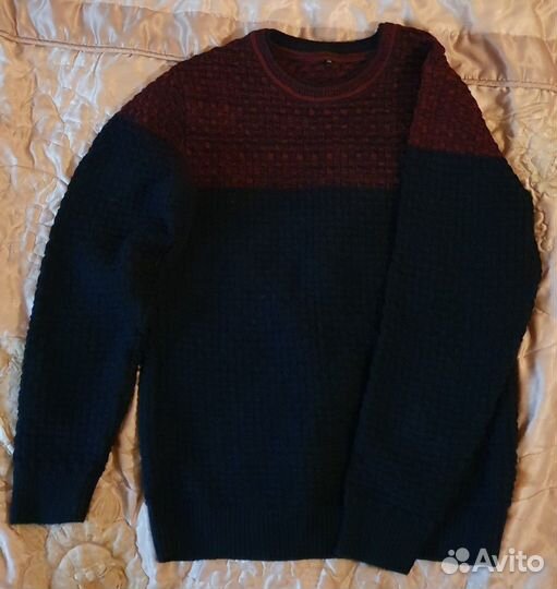 Свитер