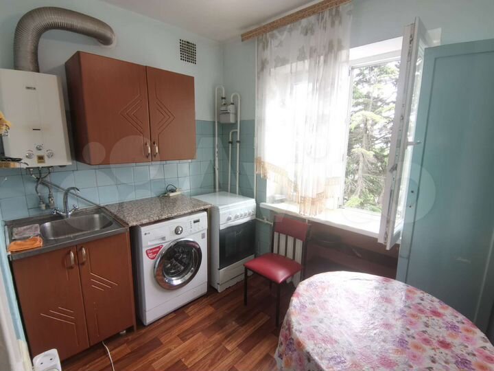 2-к. квартира, 40 м², 5/5 эт.