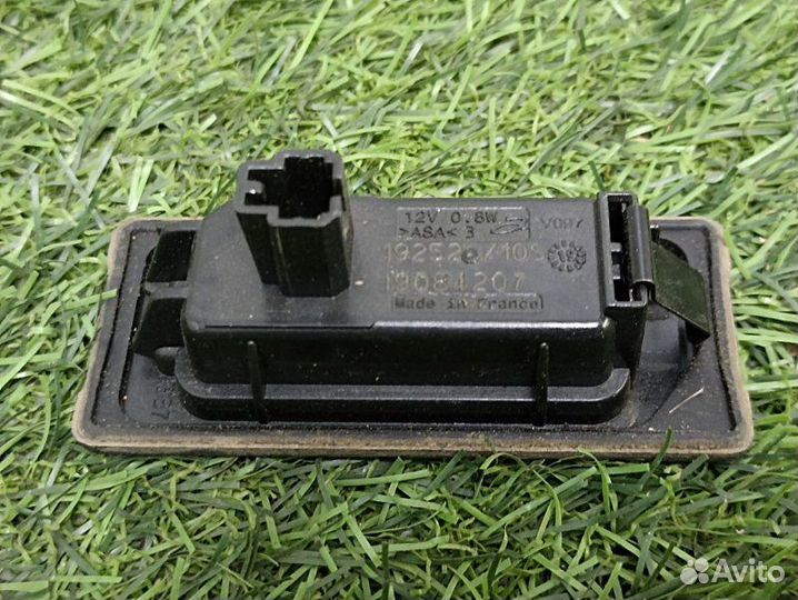 Плафон подсветки номера Skoda Octavia A7 CWV