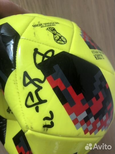 Футбольный мяч