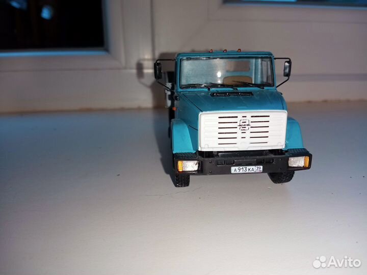 Модель ЗИЛ 1:43