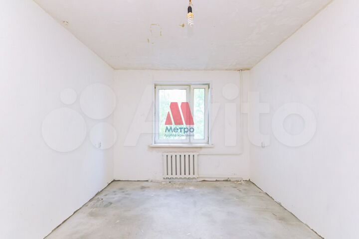 3-к. квартира, 57 м², 1/9 эт.