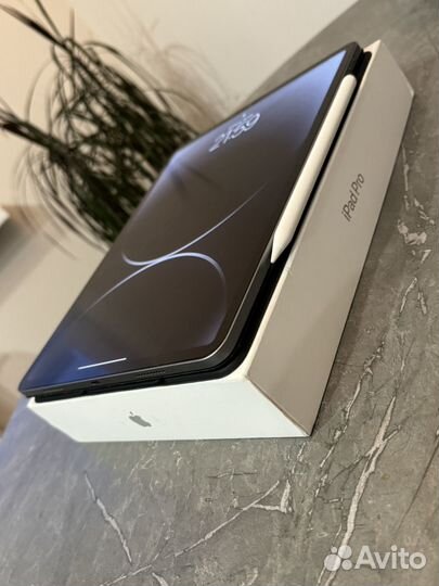 iPad pro 12.9 2022 m2 128 wifi