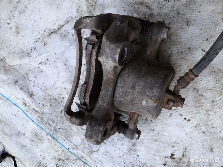 Nissan maxima тормозной суппорт