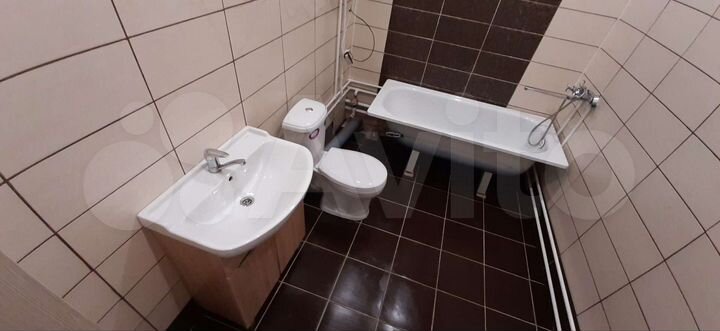 2-к. квартира, 56 м², 1/1 эт.